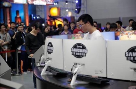 张博:玩出环幕赛世界纪录 热爱成就无限可能