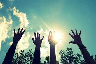 醉逍遥玩家生态:喝酒抽烟躲警察泡妞儿?