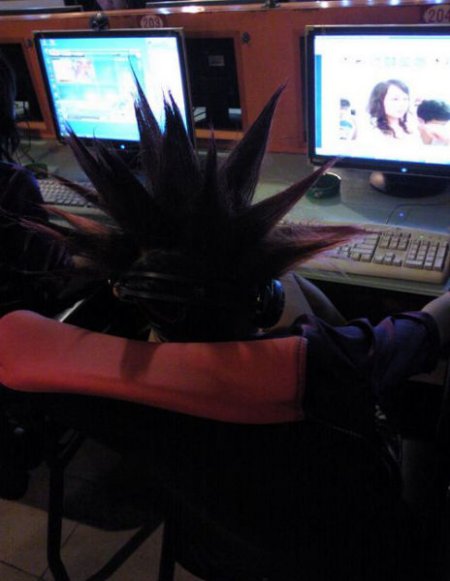 醉逍遥玩家生态:喝酒抽烟躲警察泡妞儿?