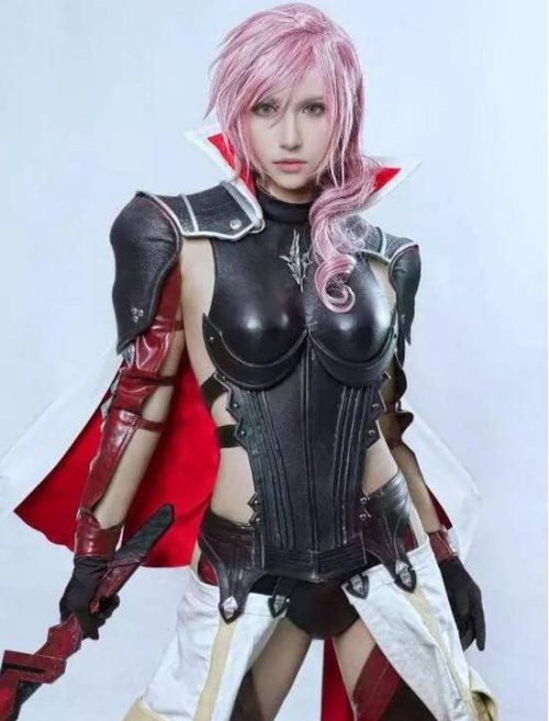 相似度逆天!美女coscer神还原游戏角色