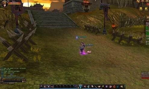 《隋唐演义OL》评测:世界喊话不要钱《隋唐演义OL》是由欢畅时代代理运营的一款3D武侠MMORPG,游戏以隋唐年间群雄并起为故事背景,用一个个经典的历史镜头带玩家体验隋唐乱世的英雄史诗。俗话说的好:乱世出英雄,诸位看官,和小编一起去隋唐乱世耍耍吧! 隋唐演义OL 游戏登陆界面 角色职业:PVP和PVE并重,职业特色鲜明 《隋唐演义OL》中提供了五种职业,分别是猛将、药师、游侠、刺客和少保。猛将在团队中起到坦克的作用,药师自然是奶妈,游侠是远程的DPS,刺客则高爆发的偏重PVP的职业,最后的少保定位是团队中的多面手,在PVP方面也有着更灵活的发挥。游戏中在选择职业后有少量的捏脸选项可供选择。 隋唐演义OL 角色创建界面 上手体验:半写实水墨画风,打击感略微无力 游戏画面采用半写实画风,整体风格清新秀丽,水墨中国风十足,人物的服饰和色彩搭配方面处理的不错,建筑风格也可圈可点。不过贴图材质不够精细,好在远景效果还算开阔。整体来说画面质量在中游水平。游戏中的打击感做的略微薄弱,和音效不是很同步。 隋唐演义OL 战斗画面 隋唐演义OL 远景还行 核心玩法:任务、副本、和挂机 《隋唐演义OL》中提供了海量的任务和大量的副本,为玩家提供了大量的义气值来源,由于职业设定趋于PVE,和好兄弟一起下副本也是一件十分有意思的事情,由于武器的修炼的设定,大量的挂机修炼玩家也是游戏中一道独特的风景线。游戏中独有的成就系统也让玩家清晰的看到自己的成长足迹,让无聊的刷怪任务变得更有意义。 隋唐演义OL 挂机风景线 隋唐演义OL 血战副本 隋唐演义OL 成就系统 主要养成:武器修炼 《隋唐演义OL》中武器的属性在人物属性中所占比重很大,武器的修炼以挂机的形式进行,修炼时需要消耗义气值,而义气值通过打怪或任务获得,随着等级的提高,玩家也可以进行离线修炼,修炼到一定等级会获得天赋点,不同类型的武器天赋不同,由于每种职业都有两种适用武器,所以,也是对玩家职业发展类型的一个延伸。游戏中的高级装备支持变形功能,可以开启更酷炫的外观。 隋唐演义OL 挂机修炼 隋唐演义OL 多种天赋选择 17173评分:6.1分 经过体验之后,小编认为《隋唐演义OL》的内容能够满足绝大多数的玩家,副本、PK、强化、团战等很多内容都完善,游戏有一点比较良心的是:世界喊话不要钱,这点对于那些对刷喇叭深恶痛绝的玩家来说是个好消息。