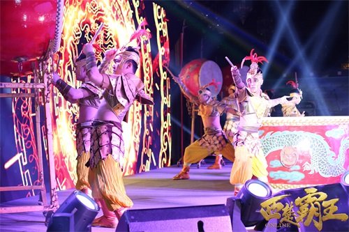 局座吾皇完美同框 携《西楚霸王》发布全新版本