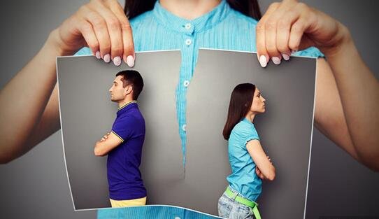 最奇葩离婚原因:我玩Dota2而你在玩LOL