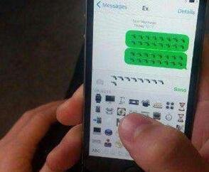 【囧图】亲吻陌生人,有女生献初吻