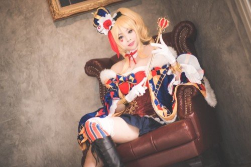 大师级Cosplay欣赏：洛天依秀美腿美艳无双 