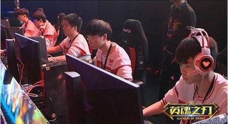 英魂人物WE峰:“网瘾少年”的电竞正能量