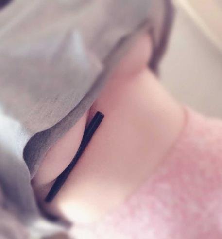 11区女生新标准胸下夹笔