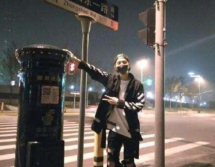 【囧图】校服涨价,怪我太爱吃火锅